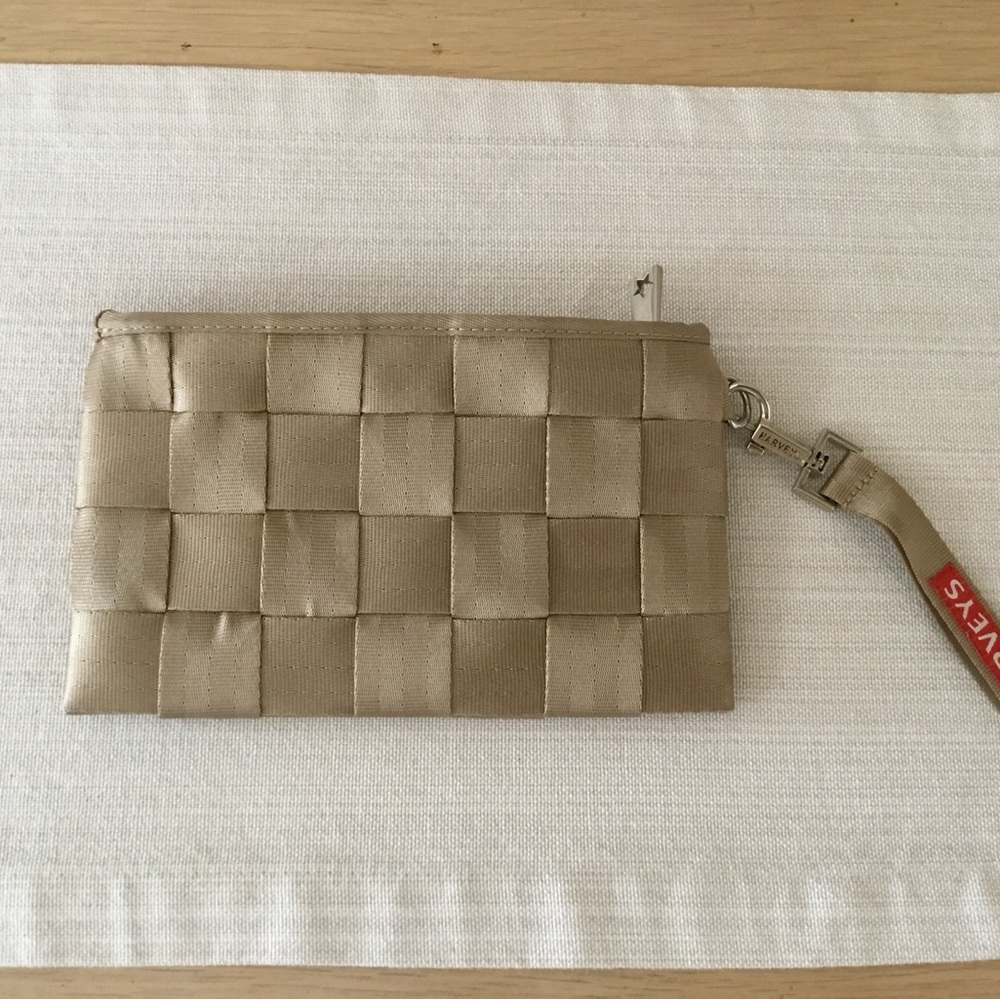 Harveys Seatbelt Clutch champagne color
